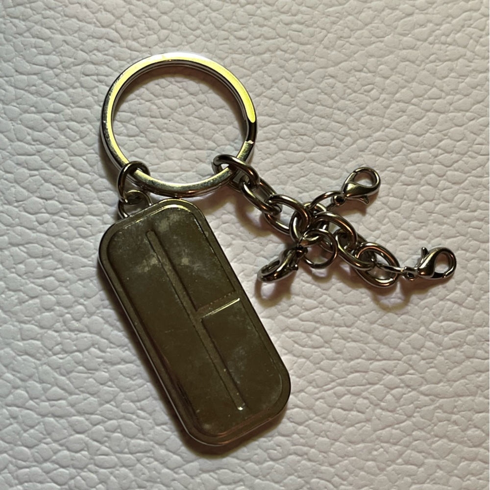 Vintage clinique keychain mirror
